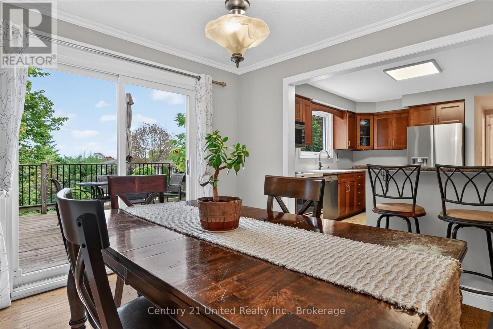 537 Montcalm Drive Property Photo 12