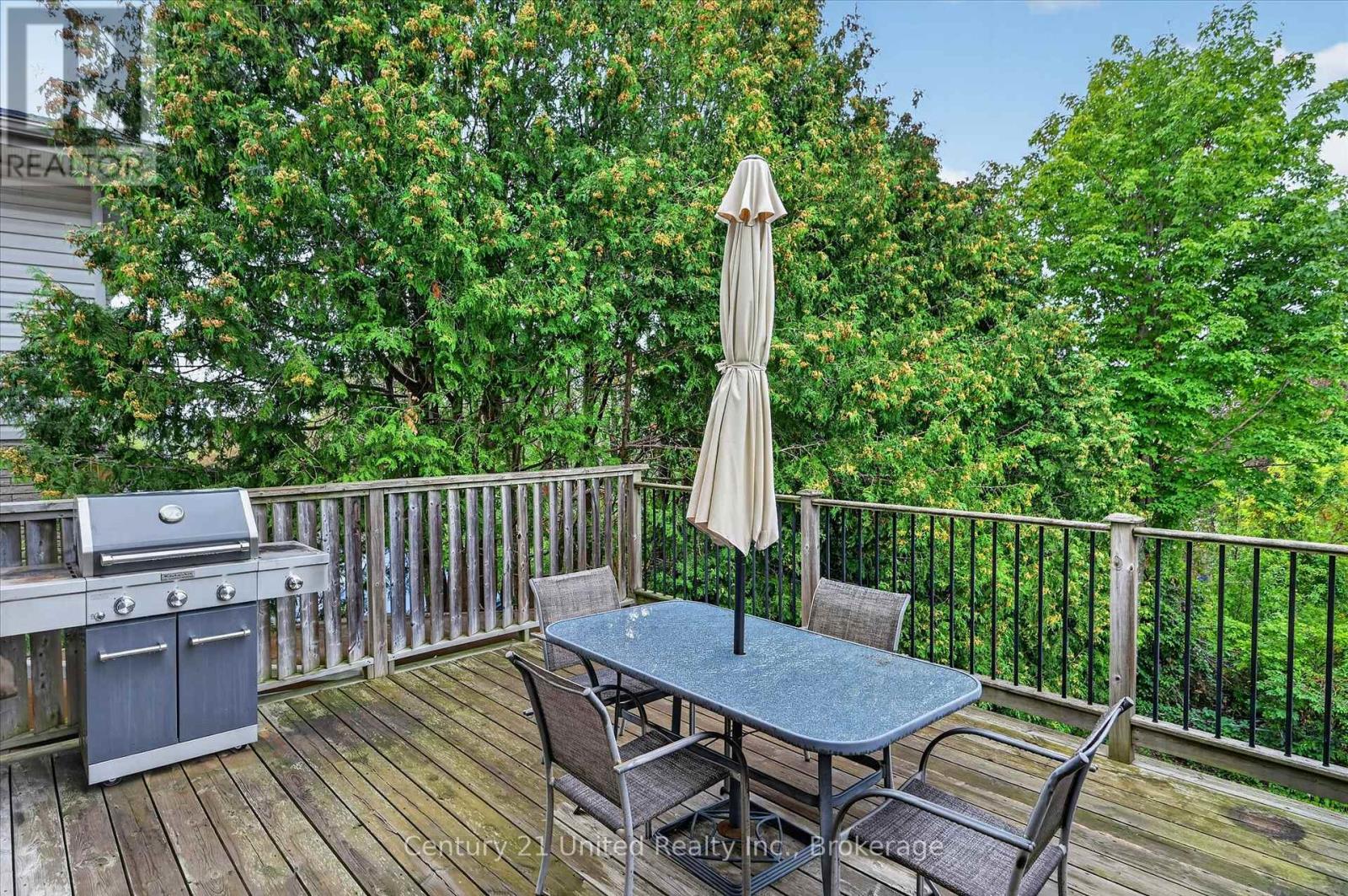 537 Montcalm Drive Property Photo 14
