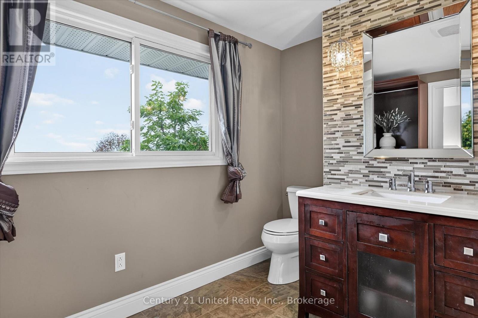 537 Montcalm Drive Property Photo 25
