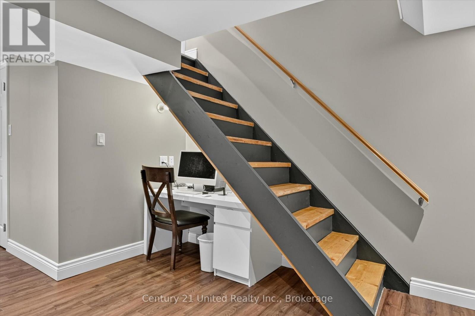 537 Montcalm Drive Property Photo 32