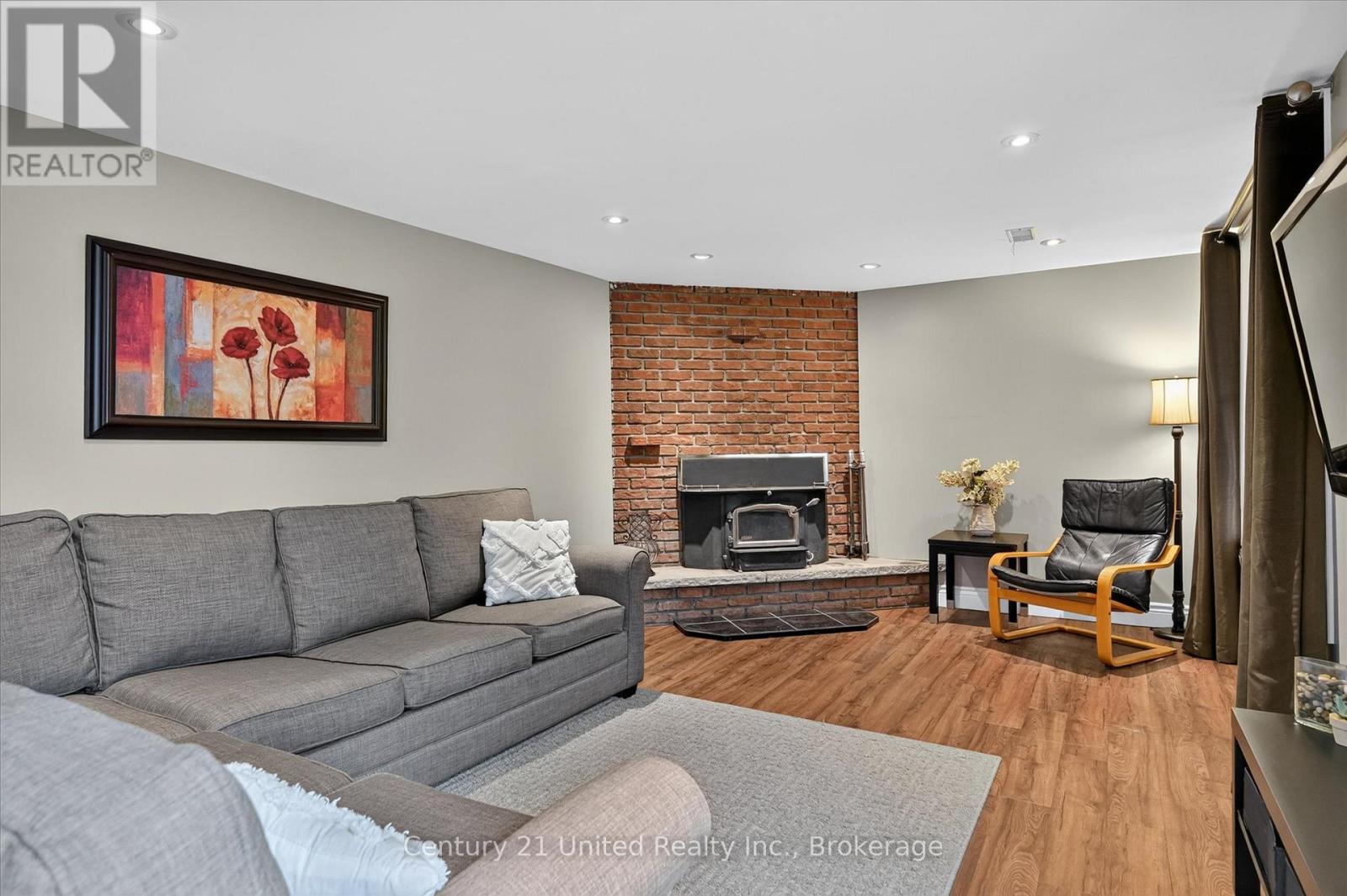 537 Montcalm Drive Property Photo 34