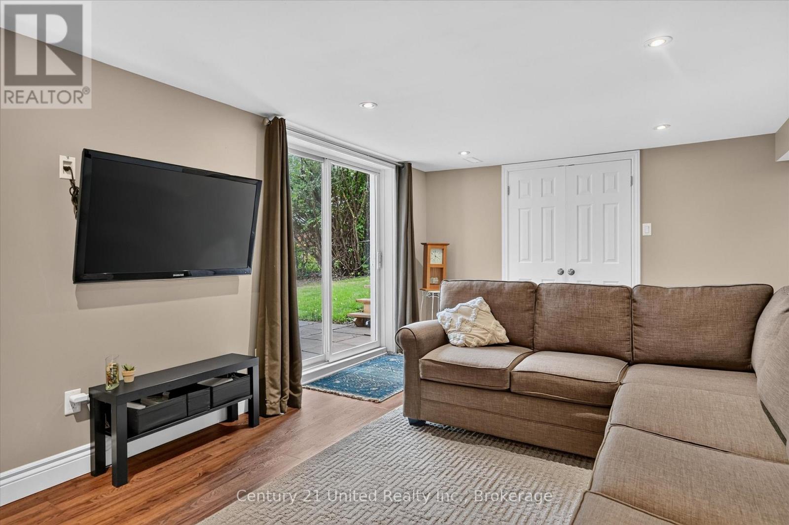 537 Montcalm Drive Property Photo 36