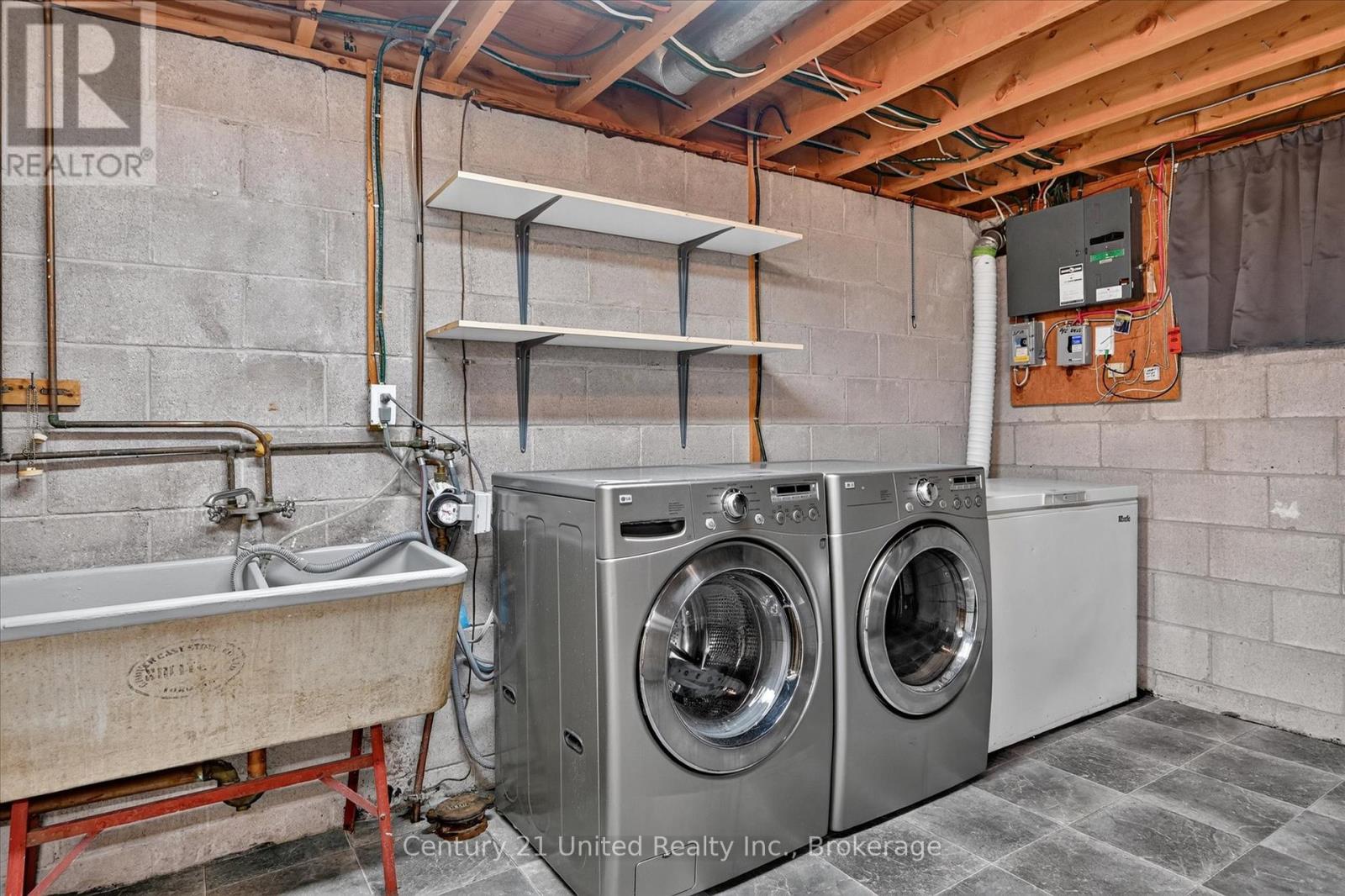 537 Montcalm Drive Property Photo 38