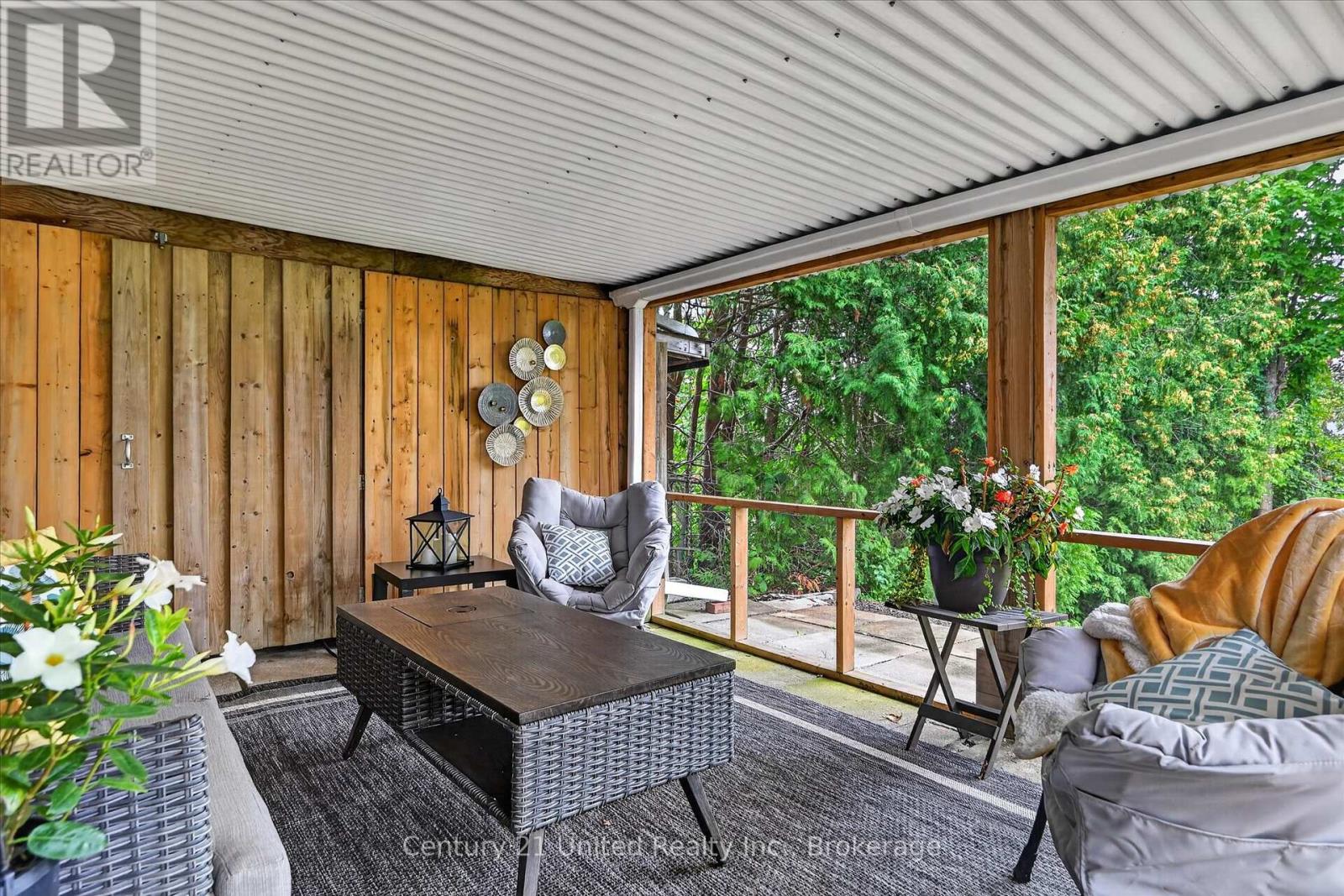 537 Montcalm Drive Property Photo 41