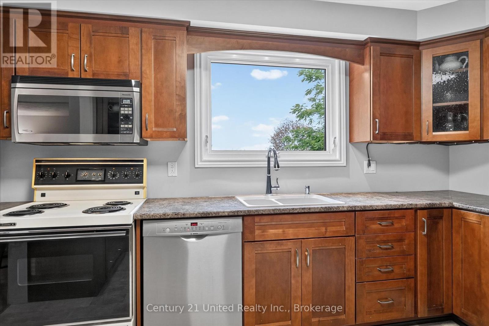 537 Montcalm Drive Property Photo 50