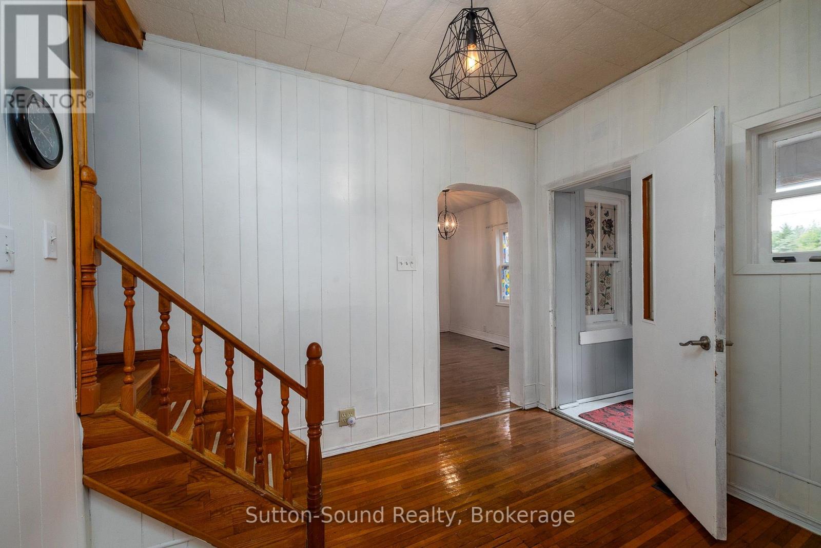 789 24th St West Street W Property Photo 10