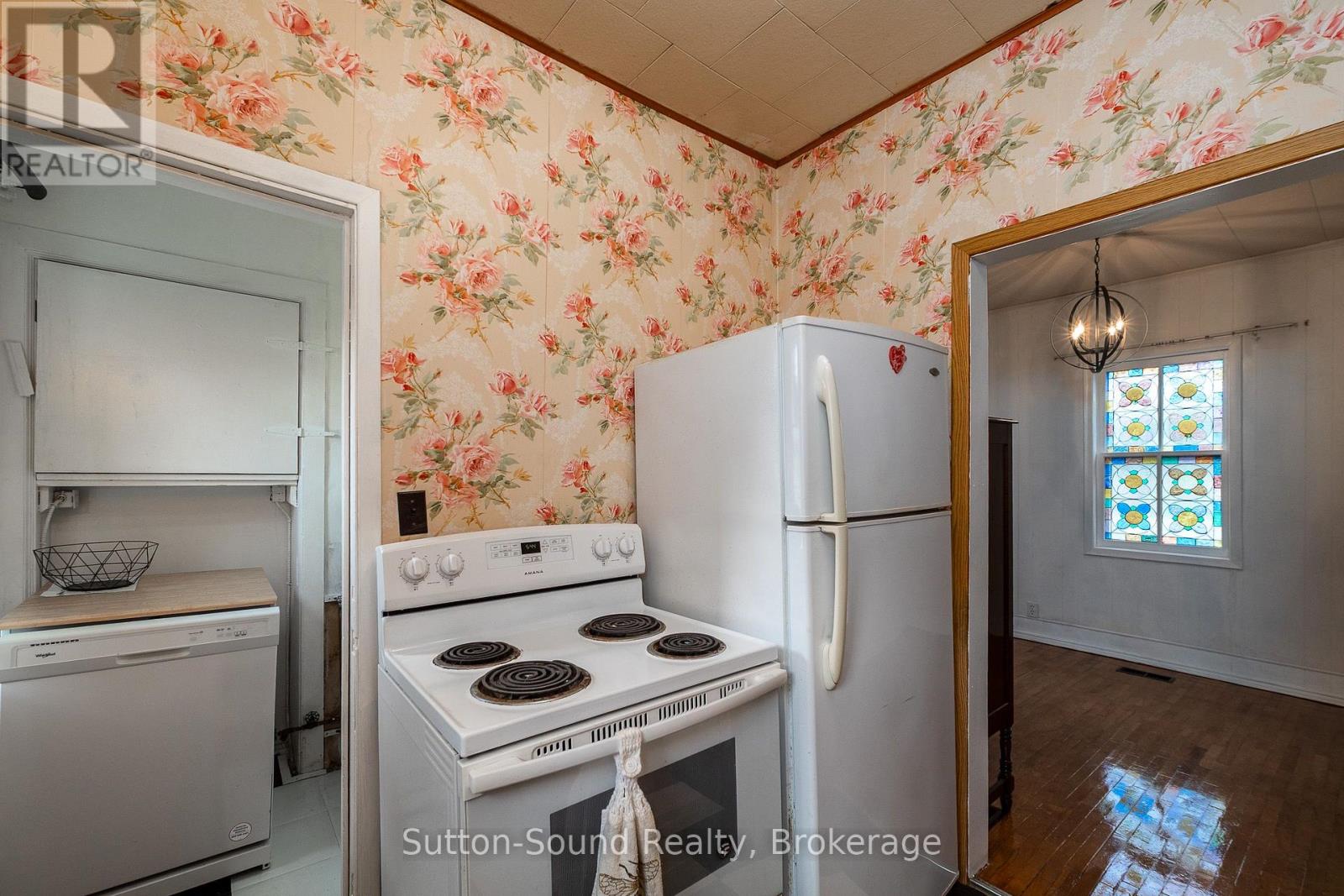 789 24th St West Street W Property Photo 15