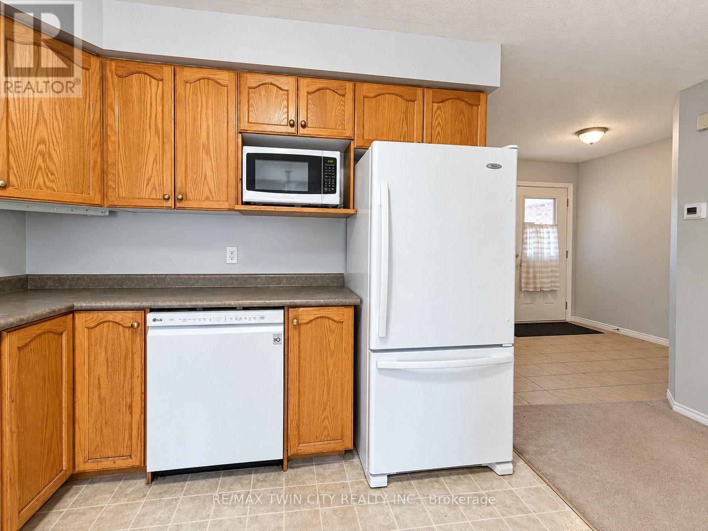 63 Orchid Crescent Property Photo 6