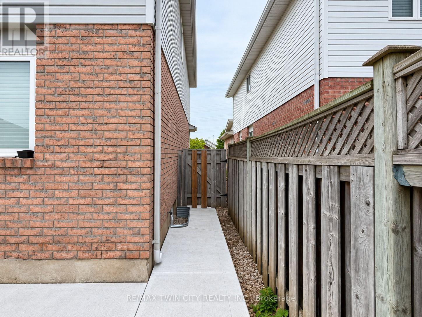 63 Orchid Crescent Property Photo 23