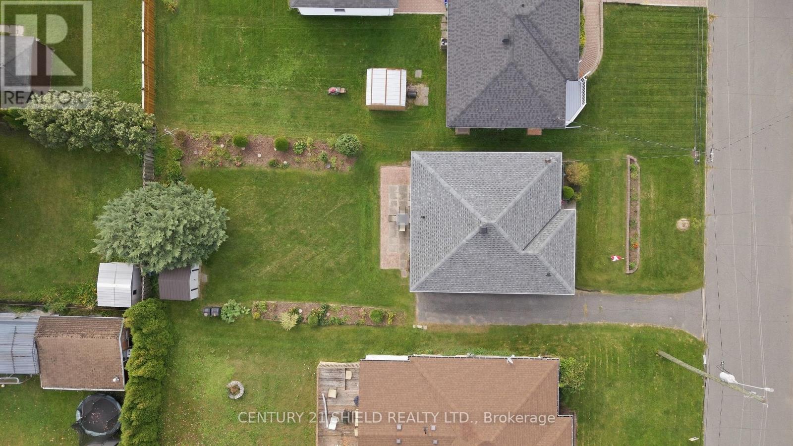 1303 Lascelle Avenue Property Photo 38