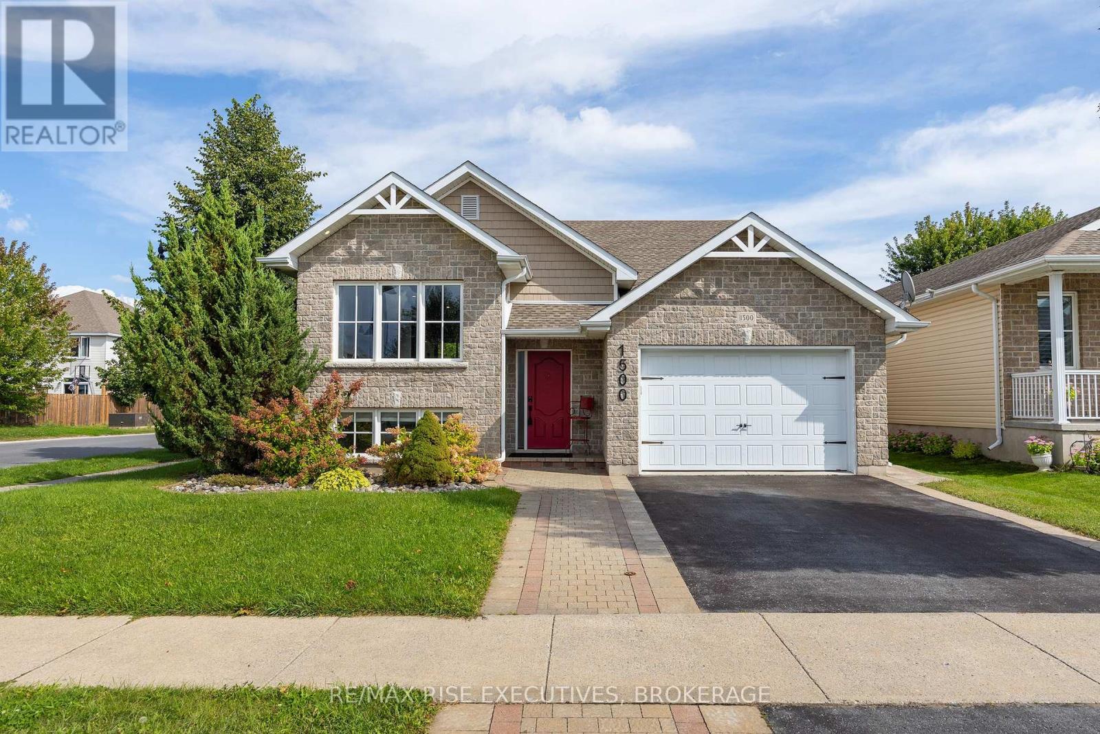 1500 CRIMSON CRESCENT Property Photo 1