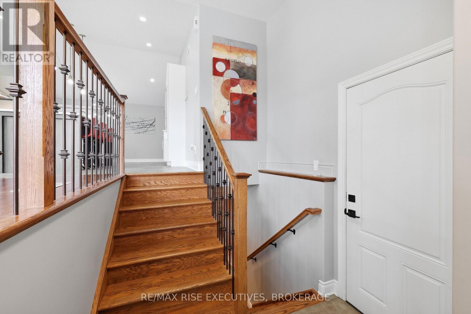 1500 Crimson Crescent Property Photo 4