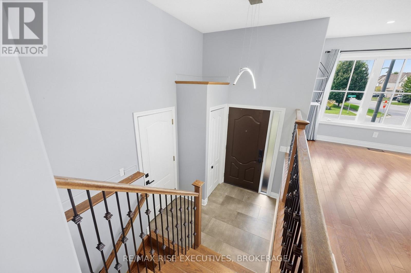 1500 Crimson Crescent Property Photo 5