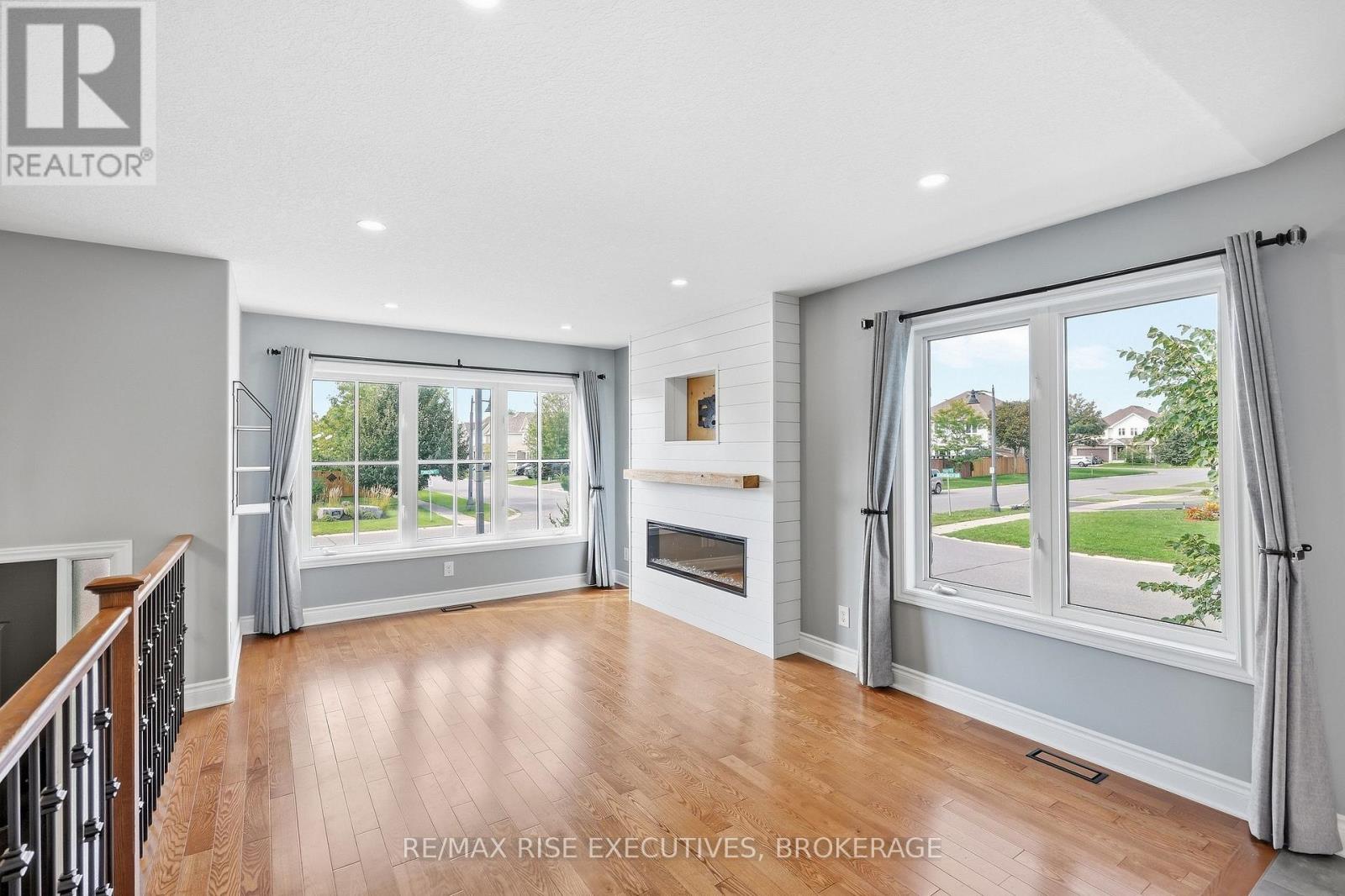 1500 Crimson Crescent Property Photo 6