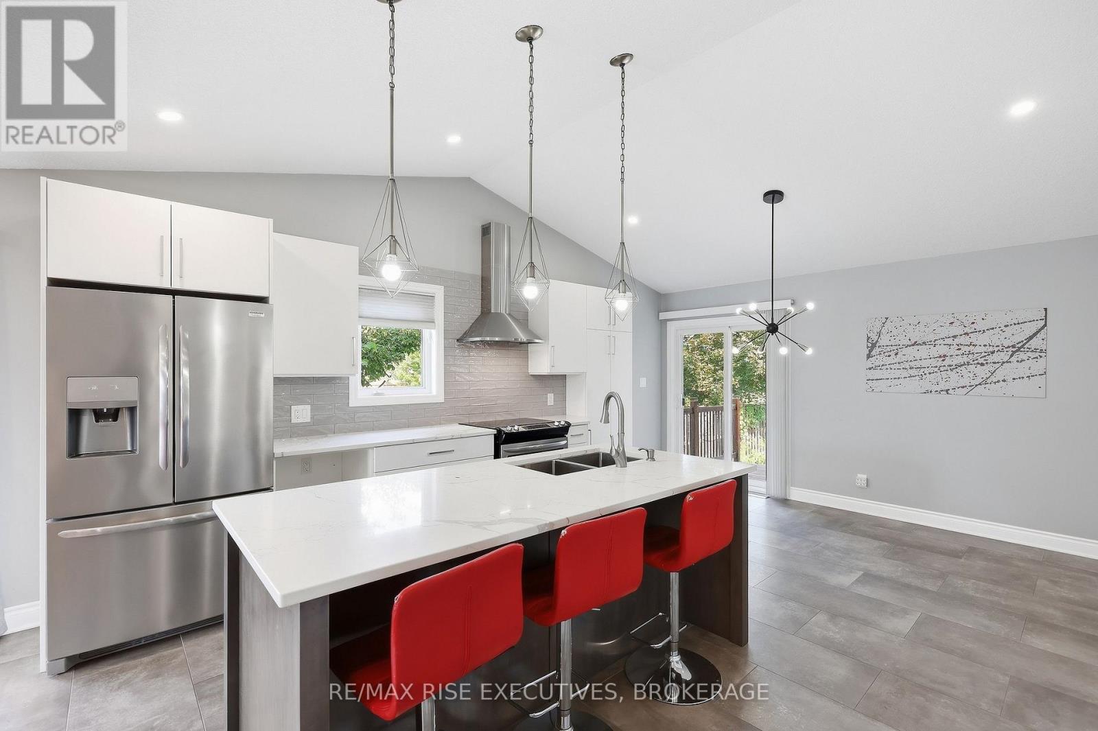 1500 Crimson Crescent Property Photo 10