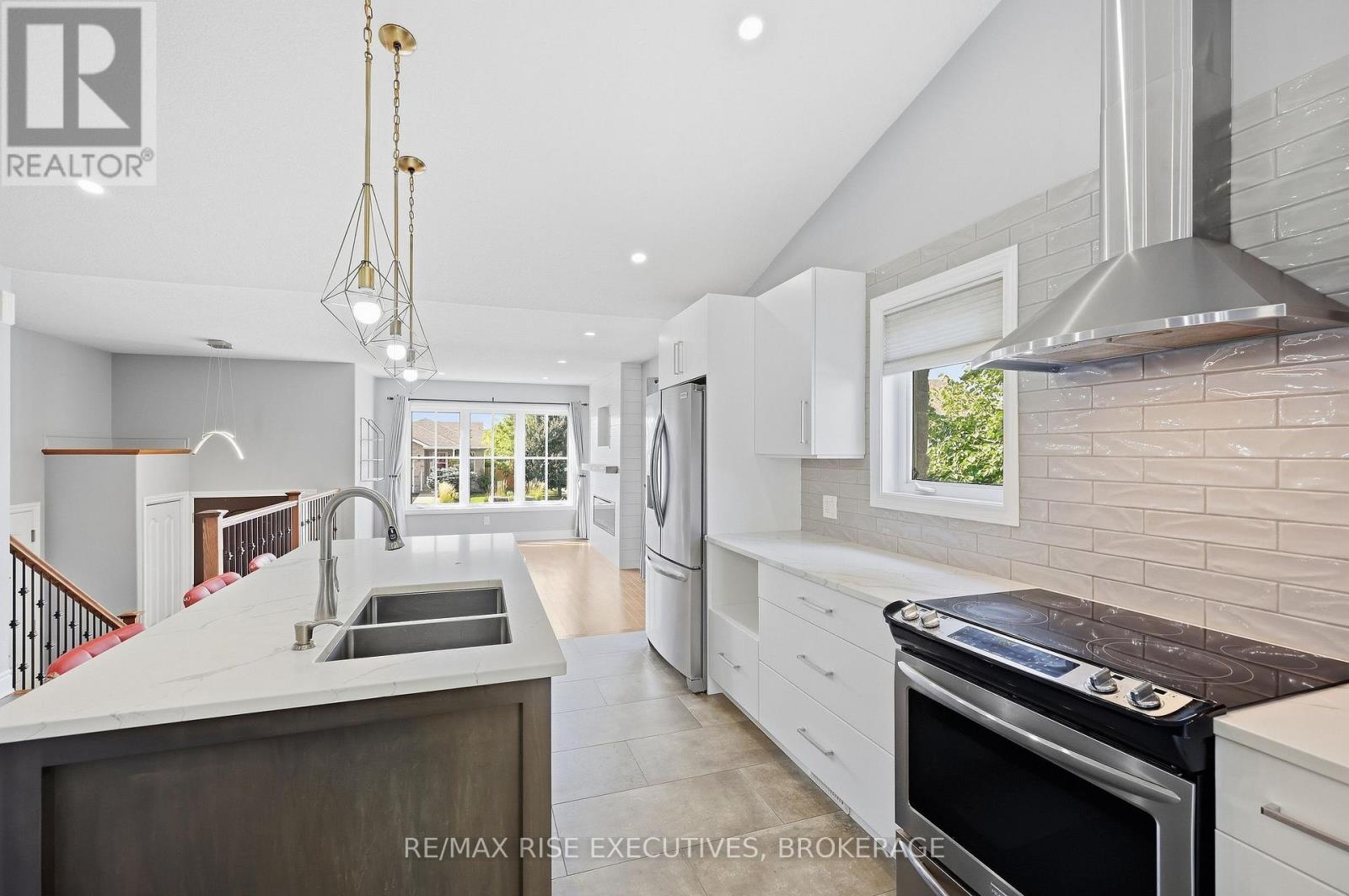 1500 Crimson Crescent Property Photo 12