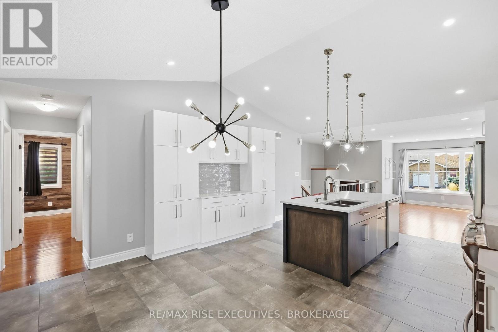 1500 Crimson Crescent Property Photo 13