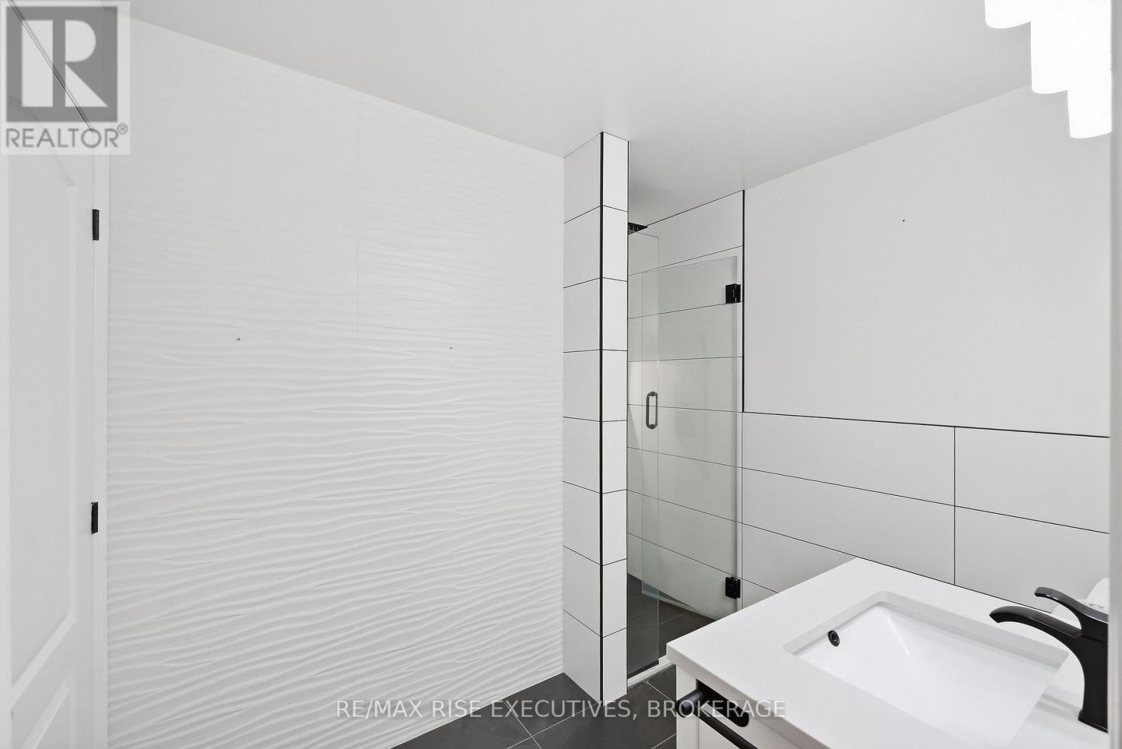 1500 Crimson Crescent Property Photo 18