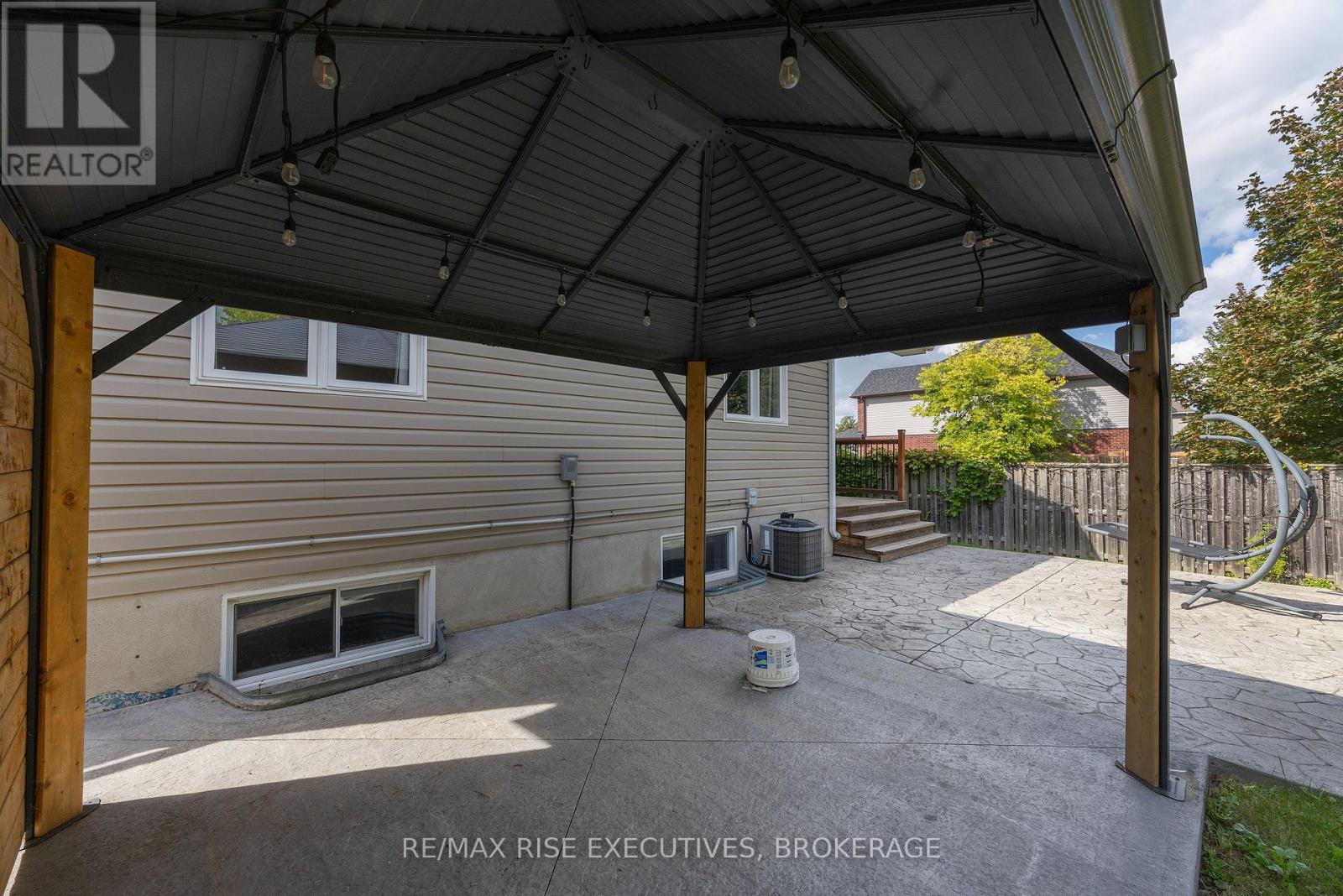 1500 Crimson Crescent Property Photo 40