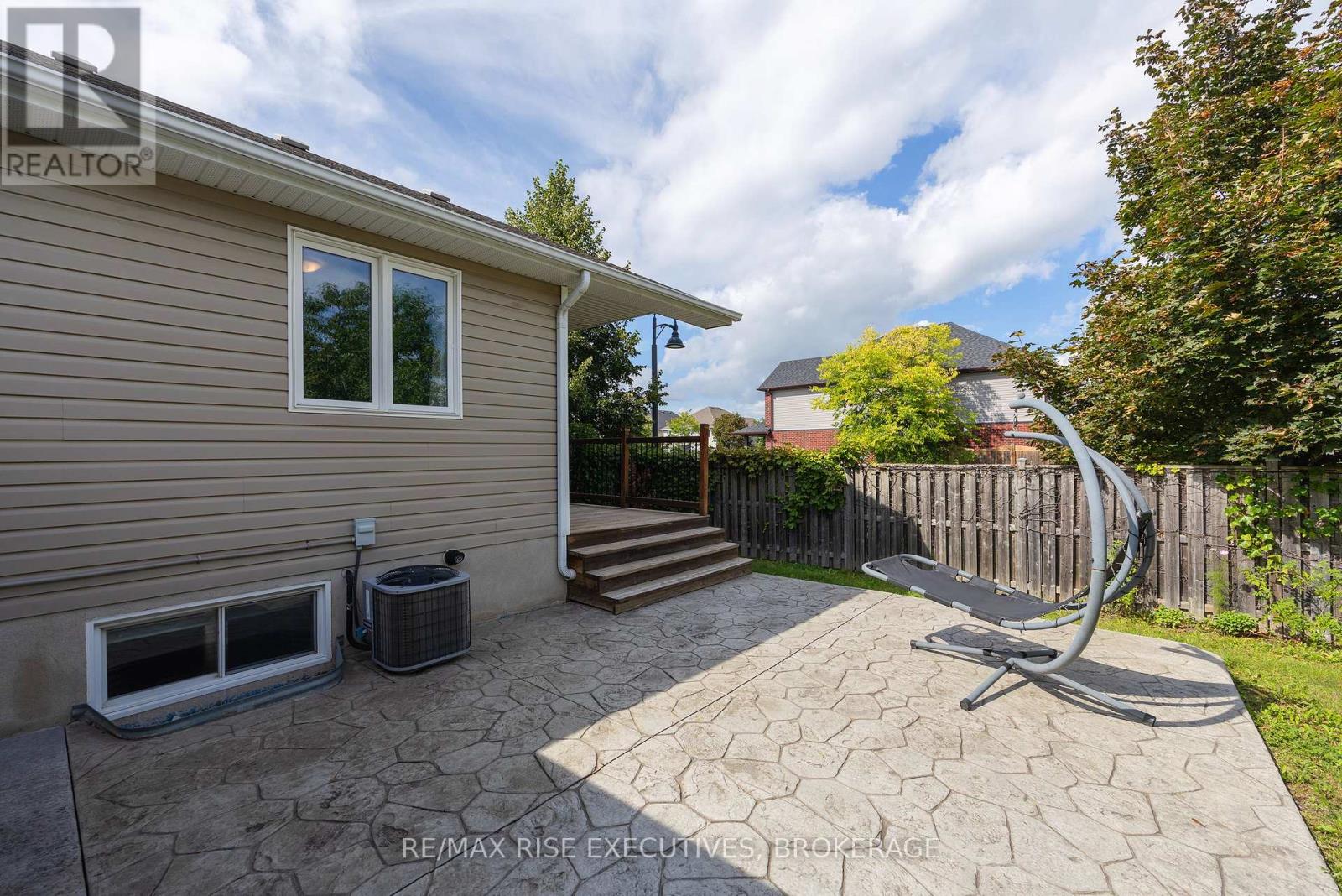 1500 Crimson Crescent Property Photo 41
