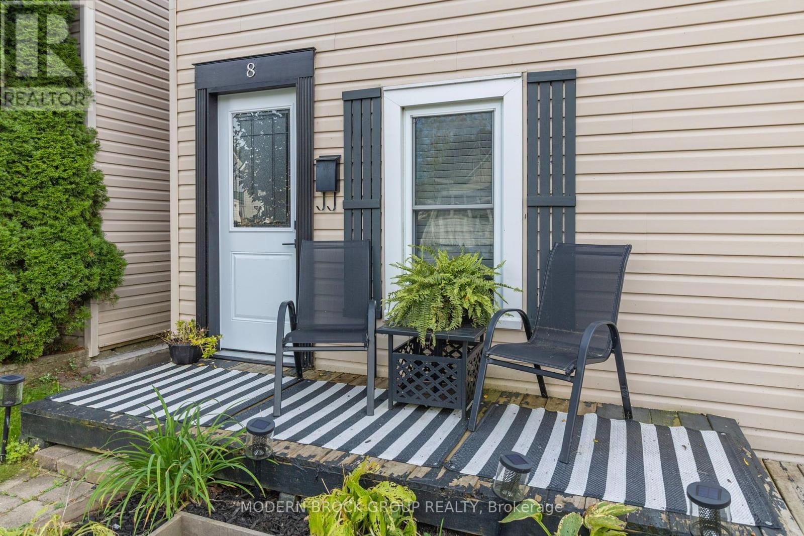 8 Elm Street Property Photo 2