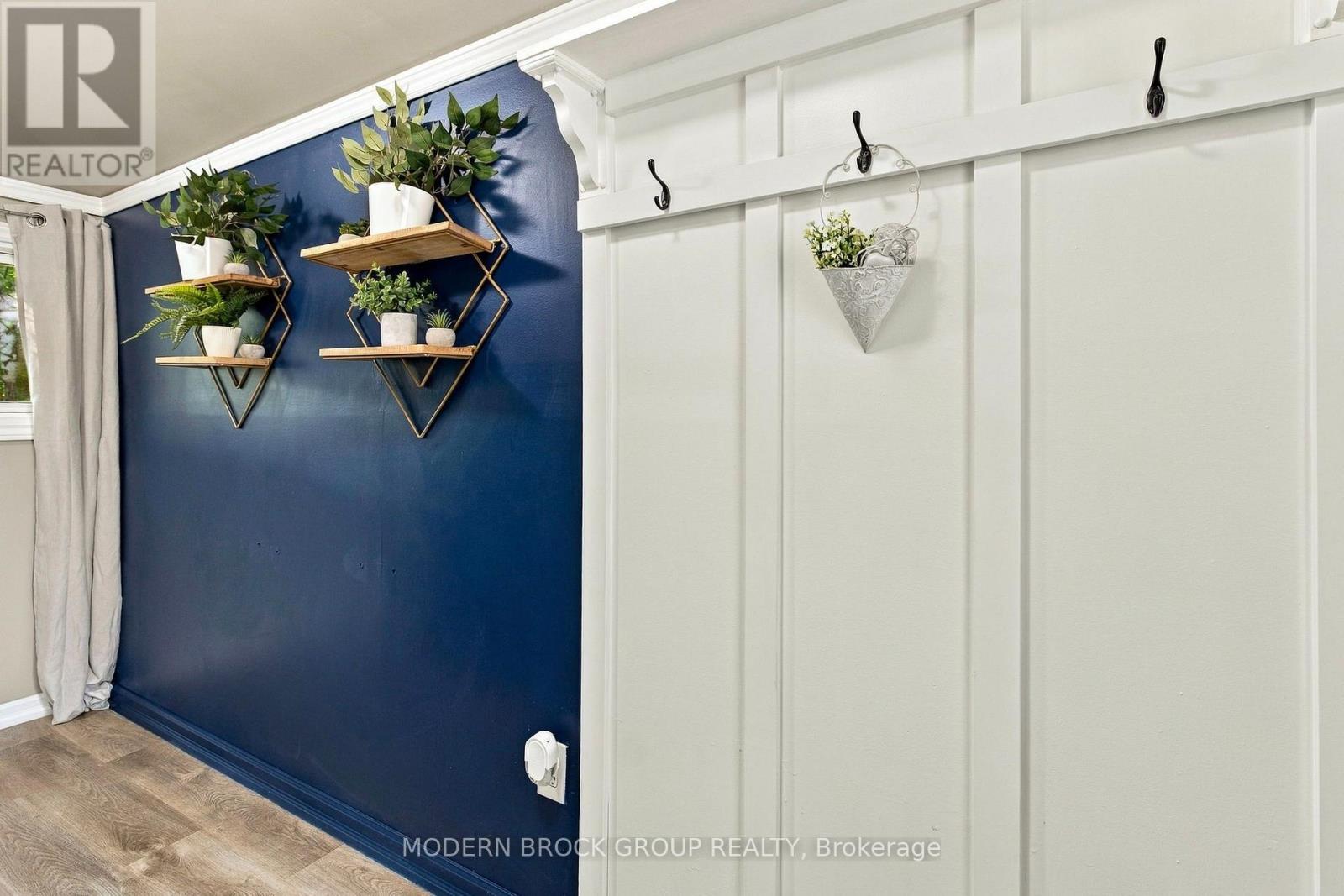 8 Elm Street Property Photo 4