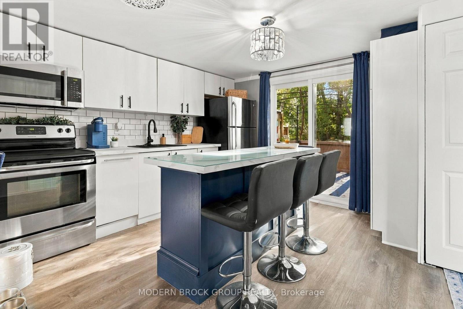 8 Elm Street Property Photo 7