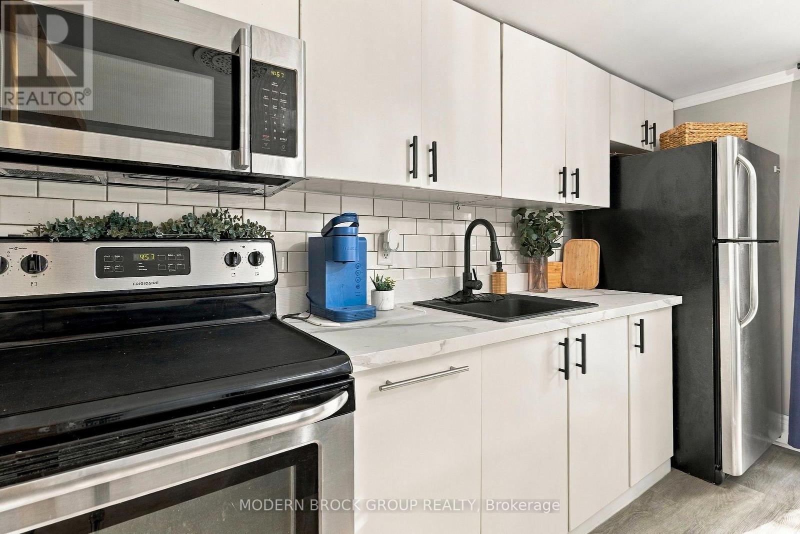 8 Elm Street Property Photo 11