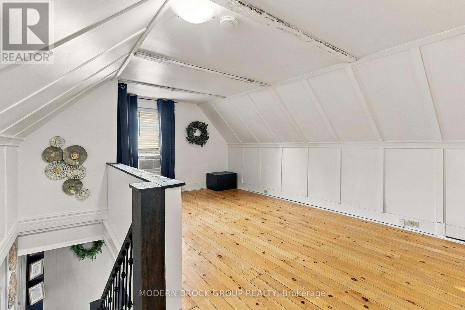 8 Elm Street Property Photo 16