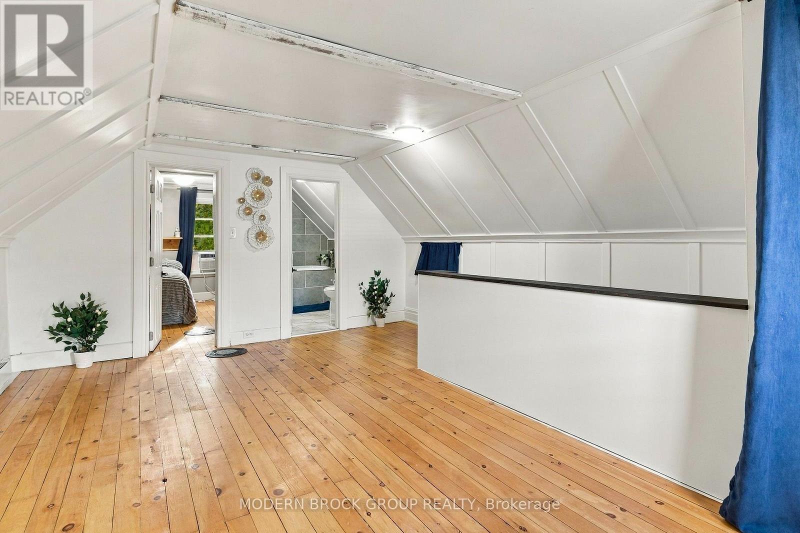 8 Elm Street Property Photo 17