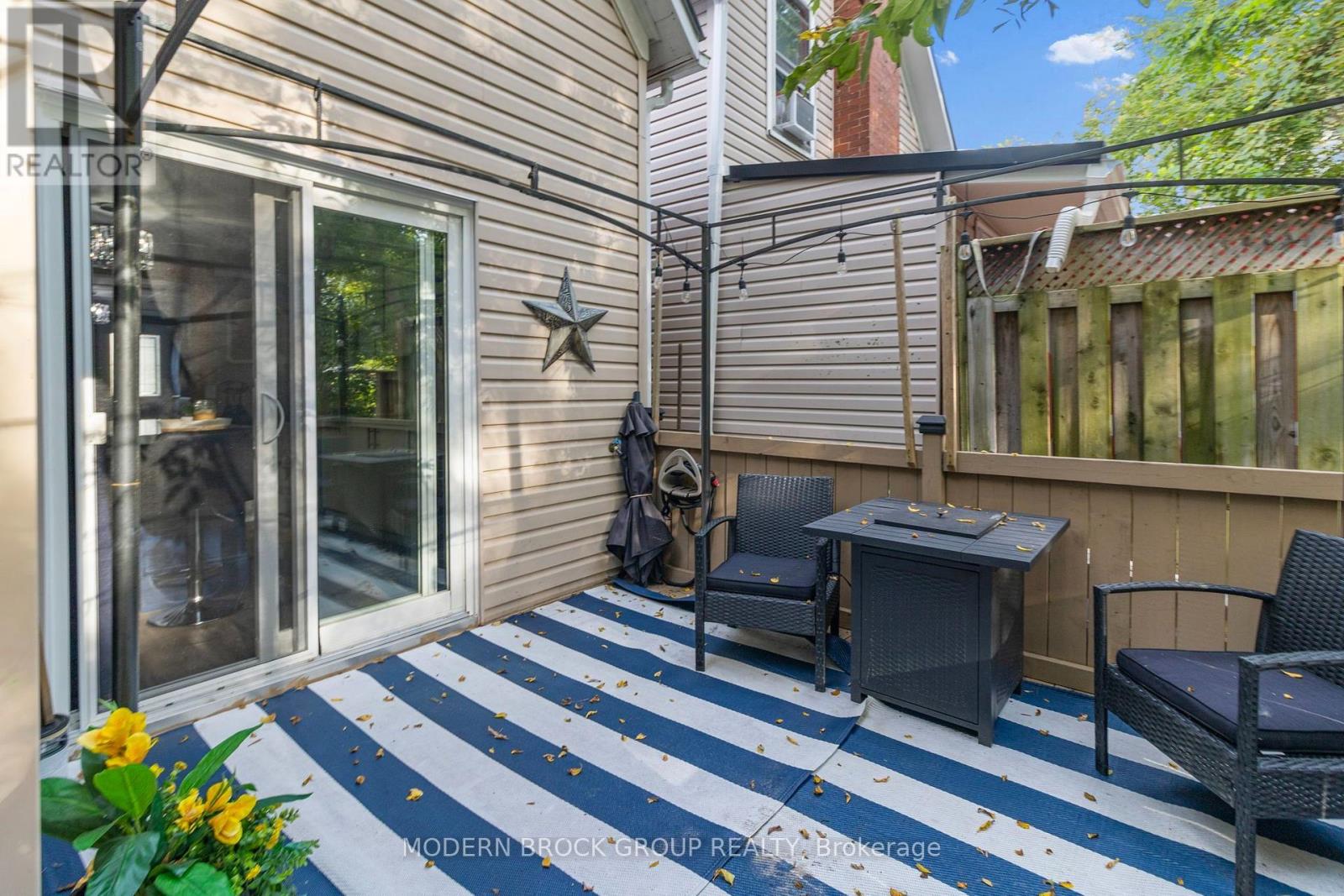8 Elm Street Property Photo 26