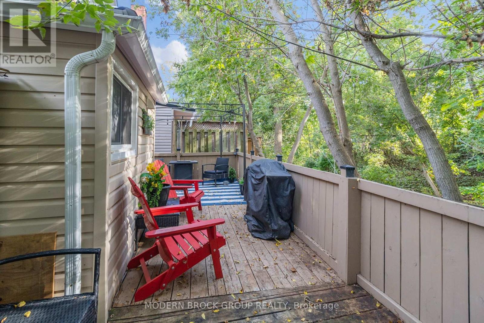 8 Elm Street Property Photo 27