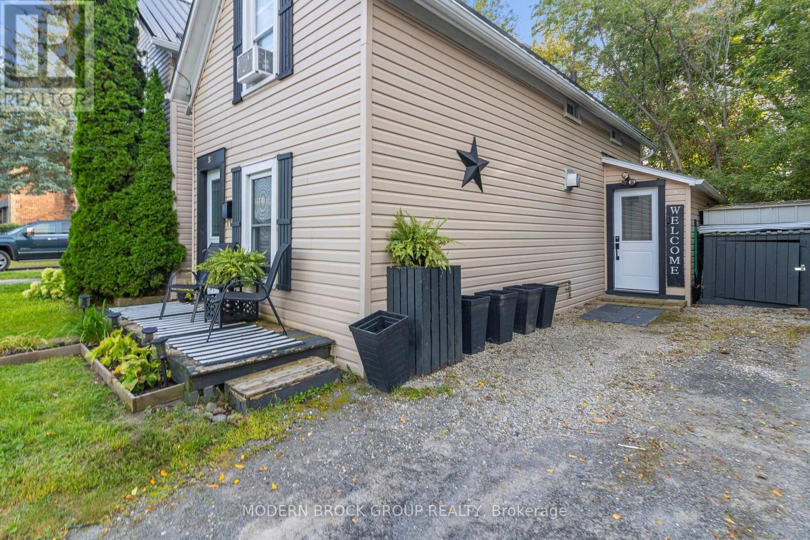 8 Elm Street Property Photo 32