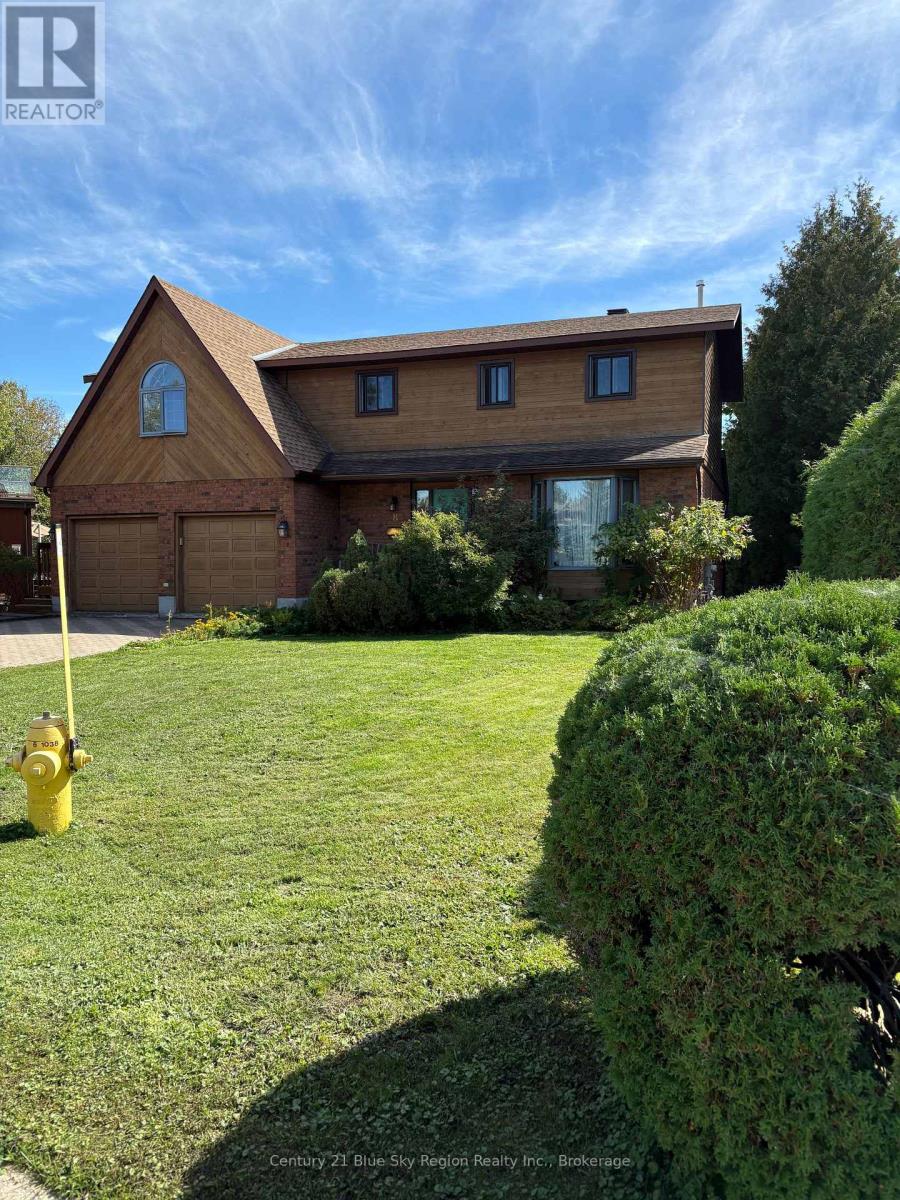8 Found Court Property Photo 1