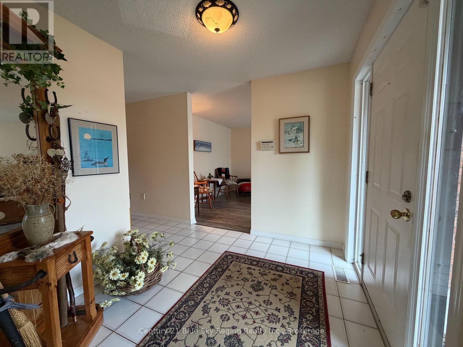 8 Found Court Property Photo 8