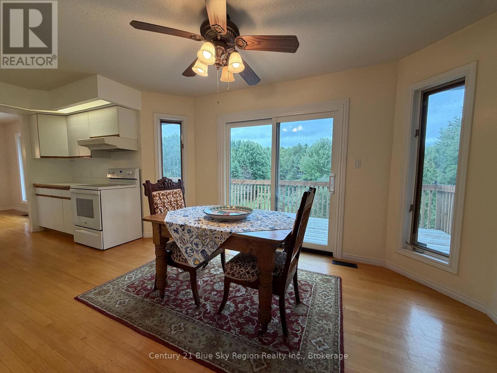 8 Found Court Property Photo 14
