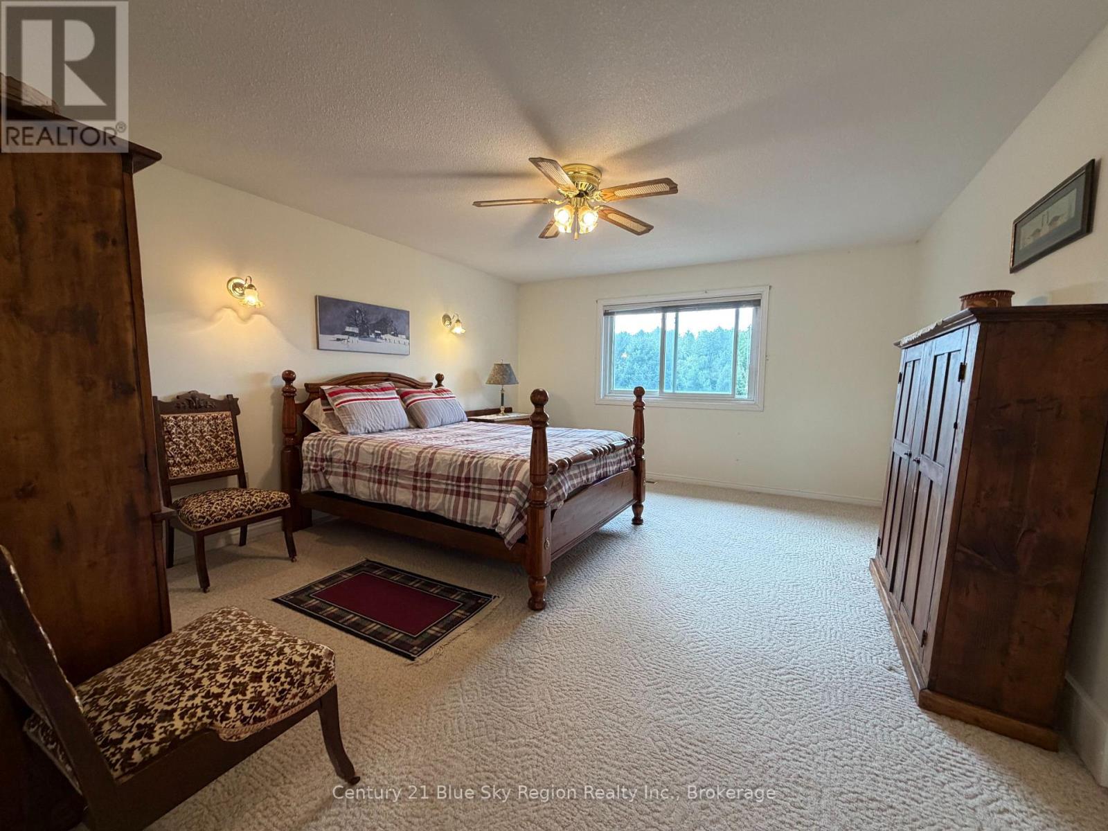 8 Found Court Property Photo 23