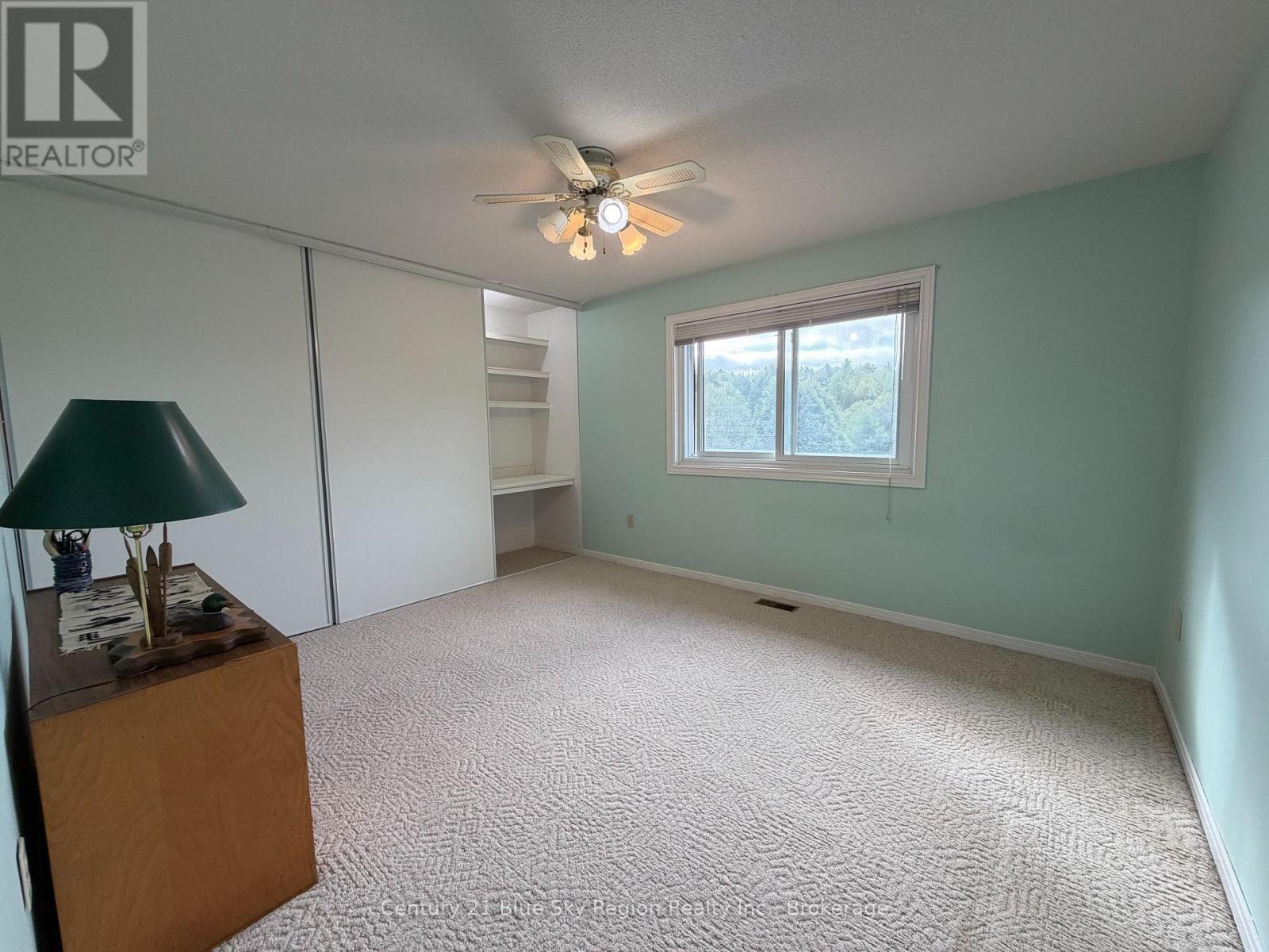 8 Found Court Property Photo 28