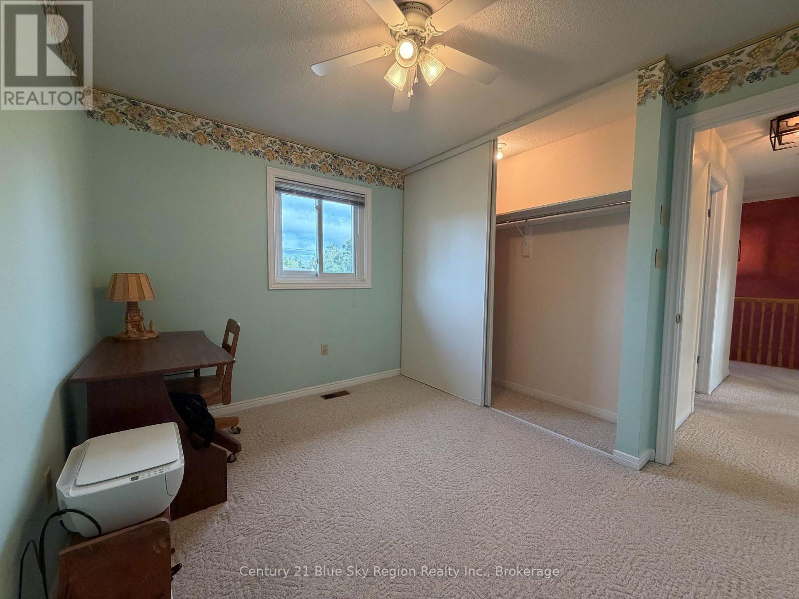 8 Found Court Property Photo 30