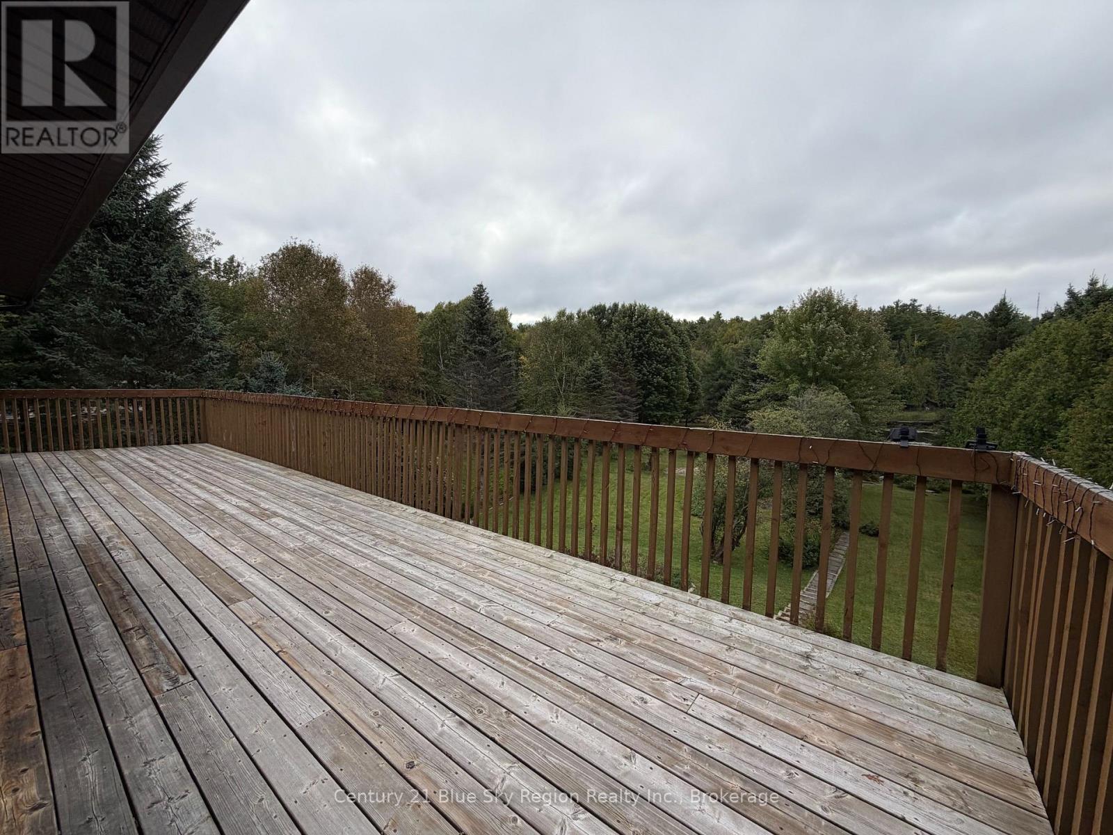 8 Found Court Property Photo 40