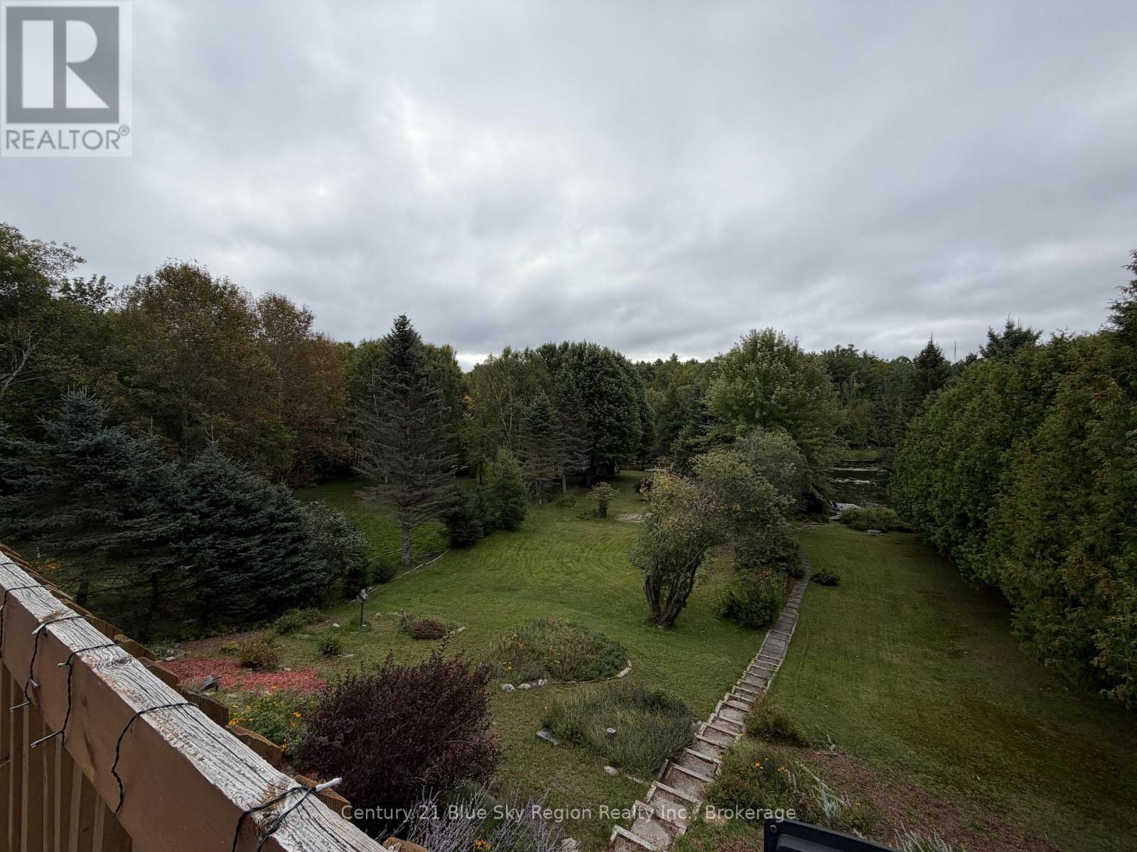 8 Found Court Property Photo 42