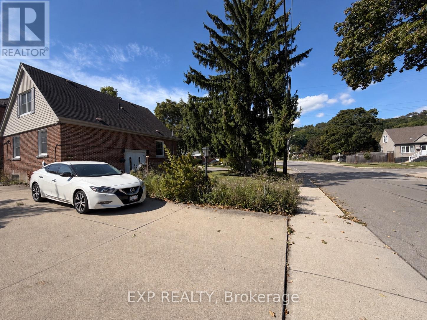 1 - 329 Rosedale Avenue Property Photo 22