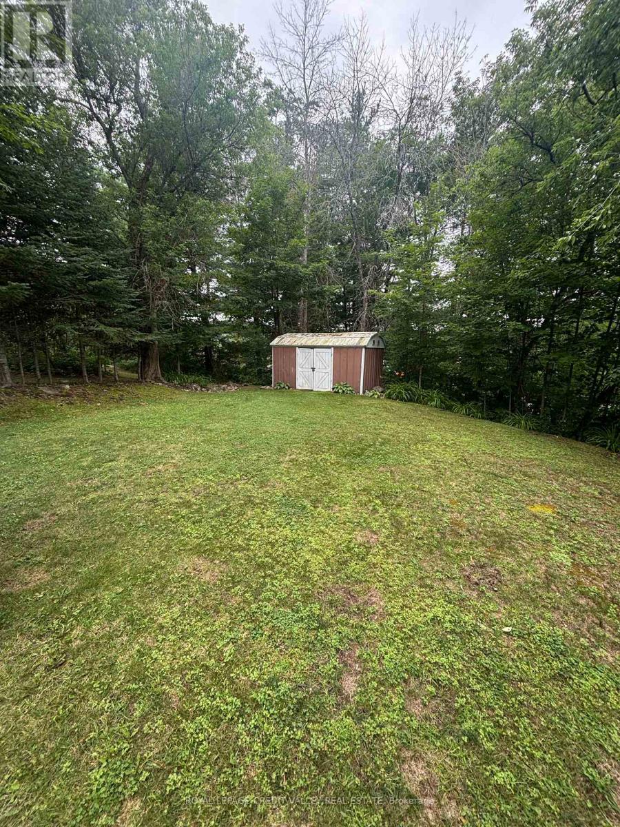 40 Cleak Avenue N Property Photo 22