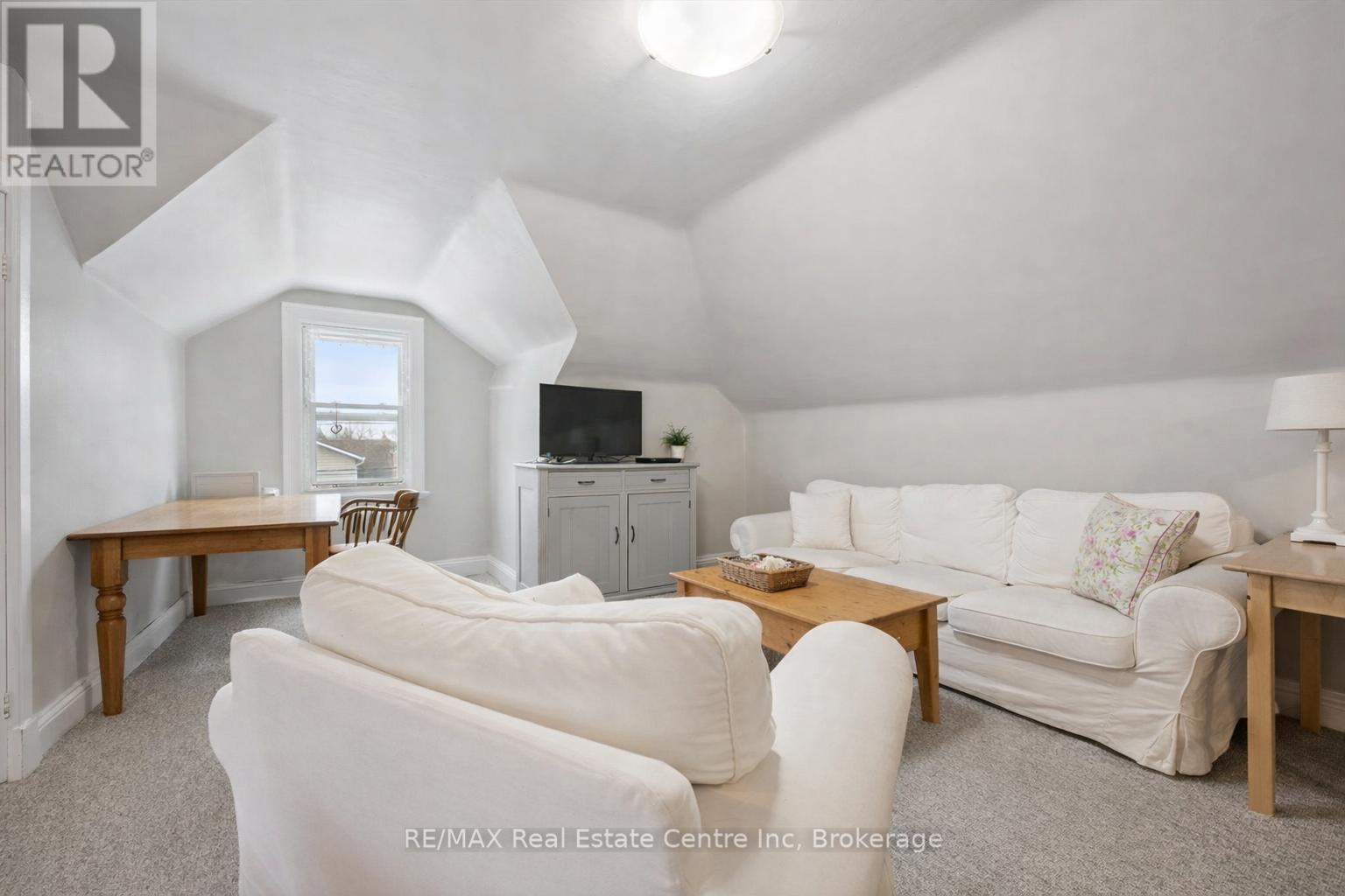 29 Crimea Street Property Photo 8
