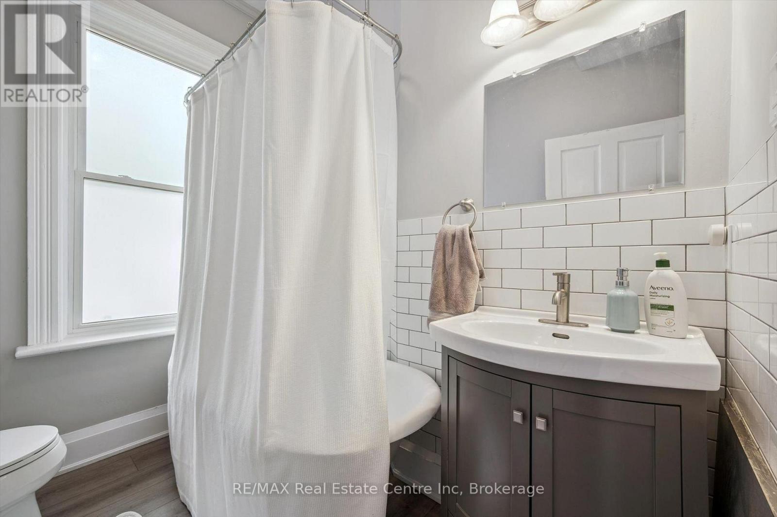 29 Crimea Street Property Photo 15