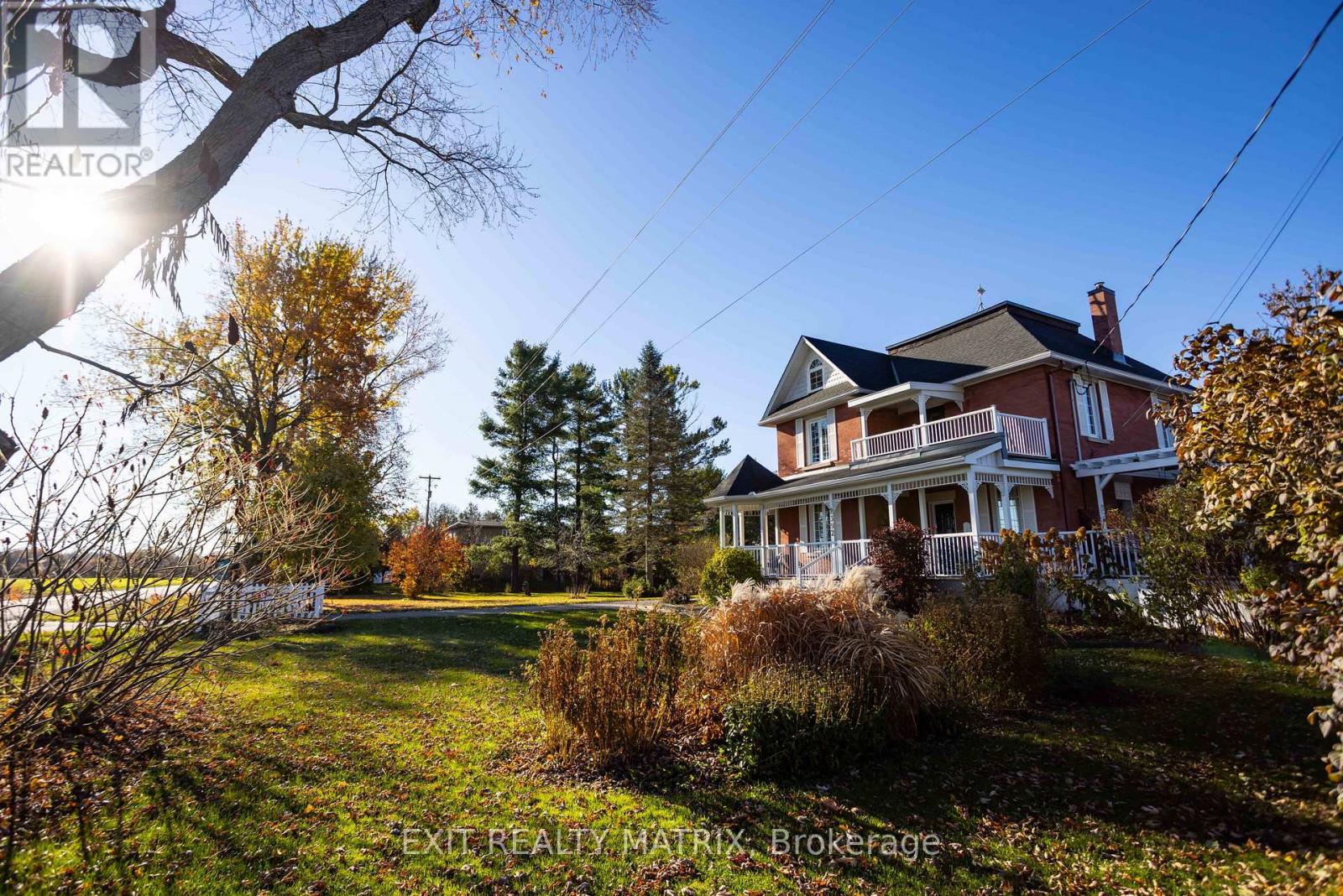 2392 8th Line Road Property Photo 3
