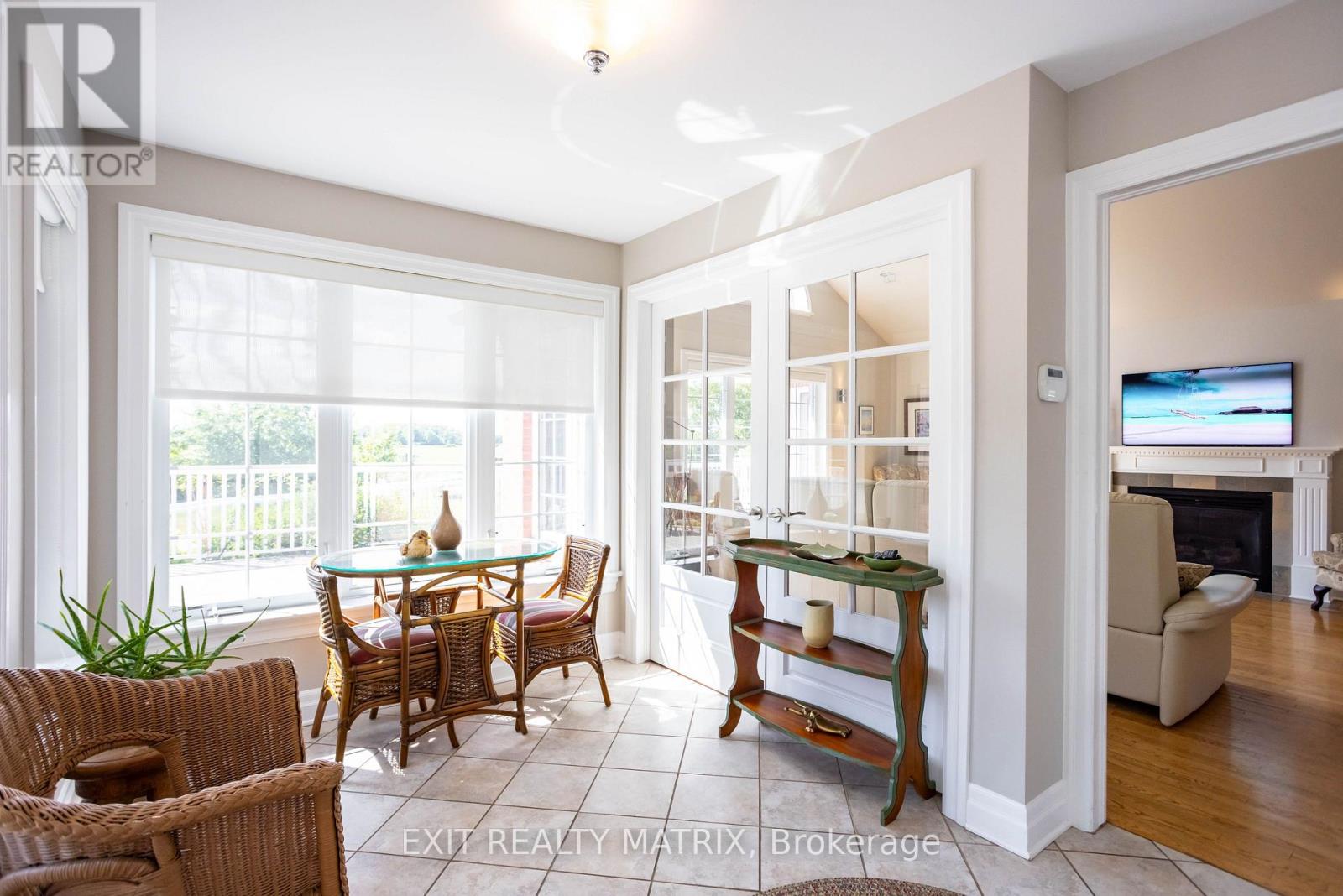 2392 8th Line Road Property Photo 14
