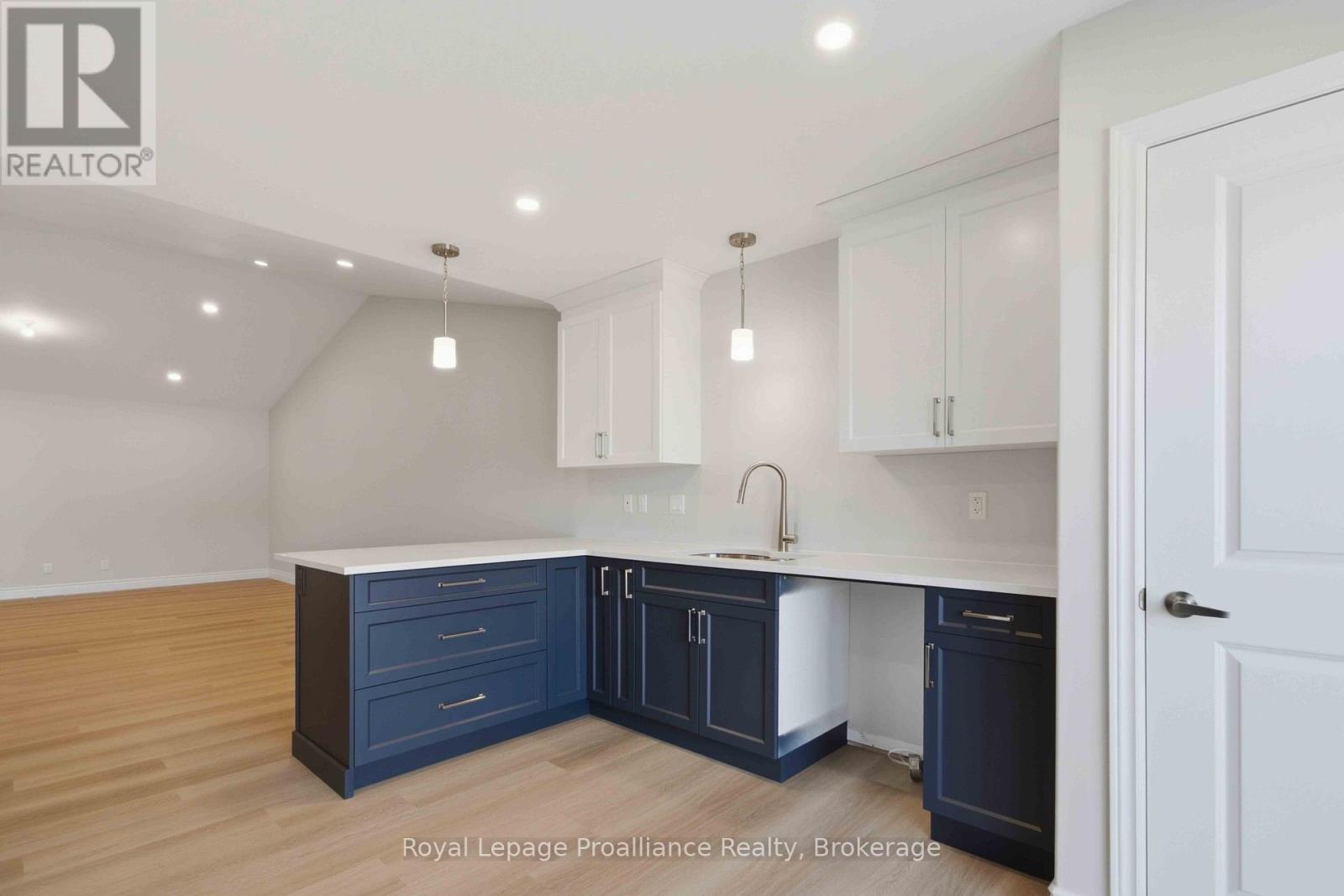 49 Mackenzie John Crescent Property Photo 10