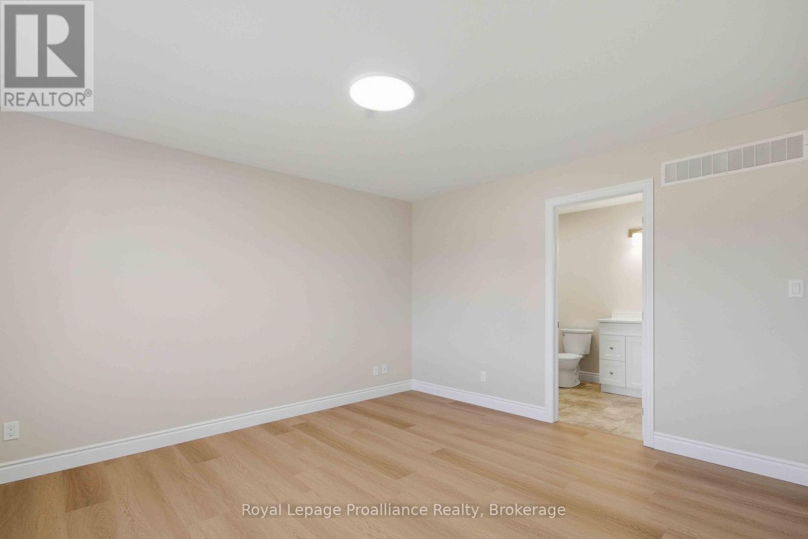 49 Mackenzie John Crescent Property Photo 12
