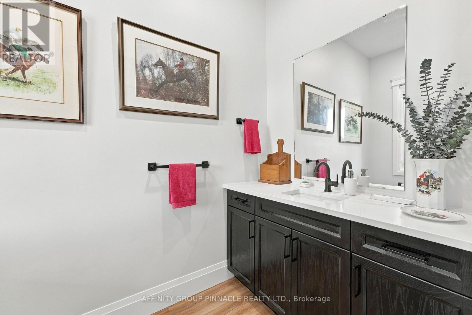 724 Elm Tree Road Property Photo 8